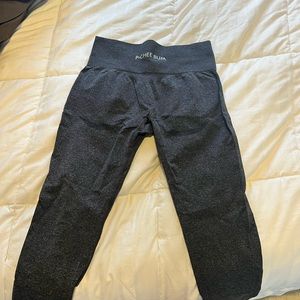 Pchee bum contour leggings